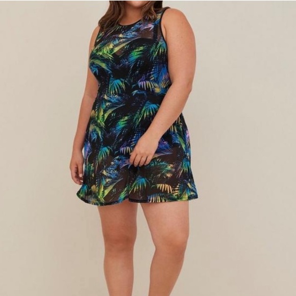 Torrid Underwire Mesh Overlay Swim Dress With Brief. Size 1 (1X). - Picture 1 of 15